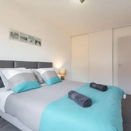 Etoile - F5 Moderne, Spacieux, Ascenseur, Clim, Coeur De דירה ניס