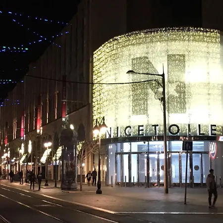 Etoile - F5 Moderne, Spacieux, Ascenseur, Clim, Coeur De *