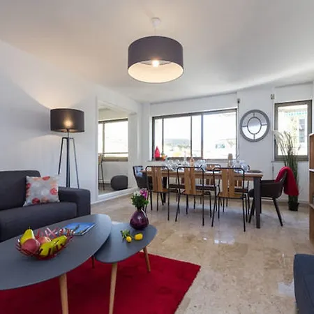 Etoile - F5 Moderne, Spacieux, Ascenseur, Clim, Coeur De דירה *